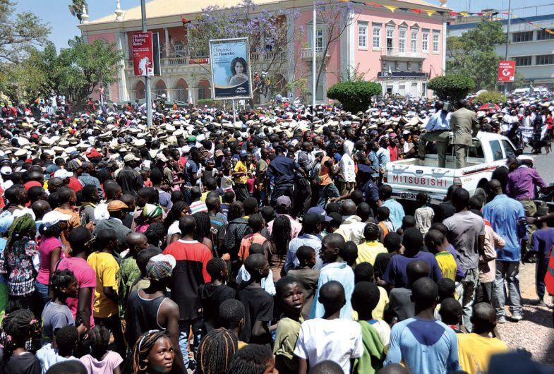 Popula O Angolana Estimada Em Milh Es De Habitantes Portal De Angola